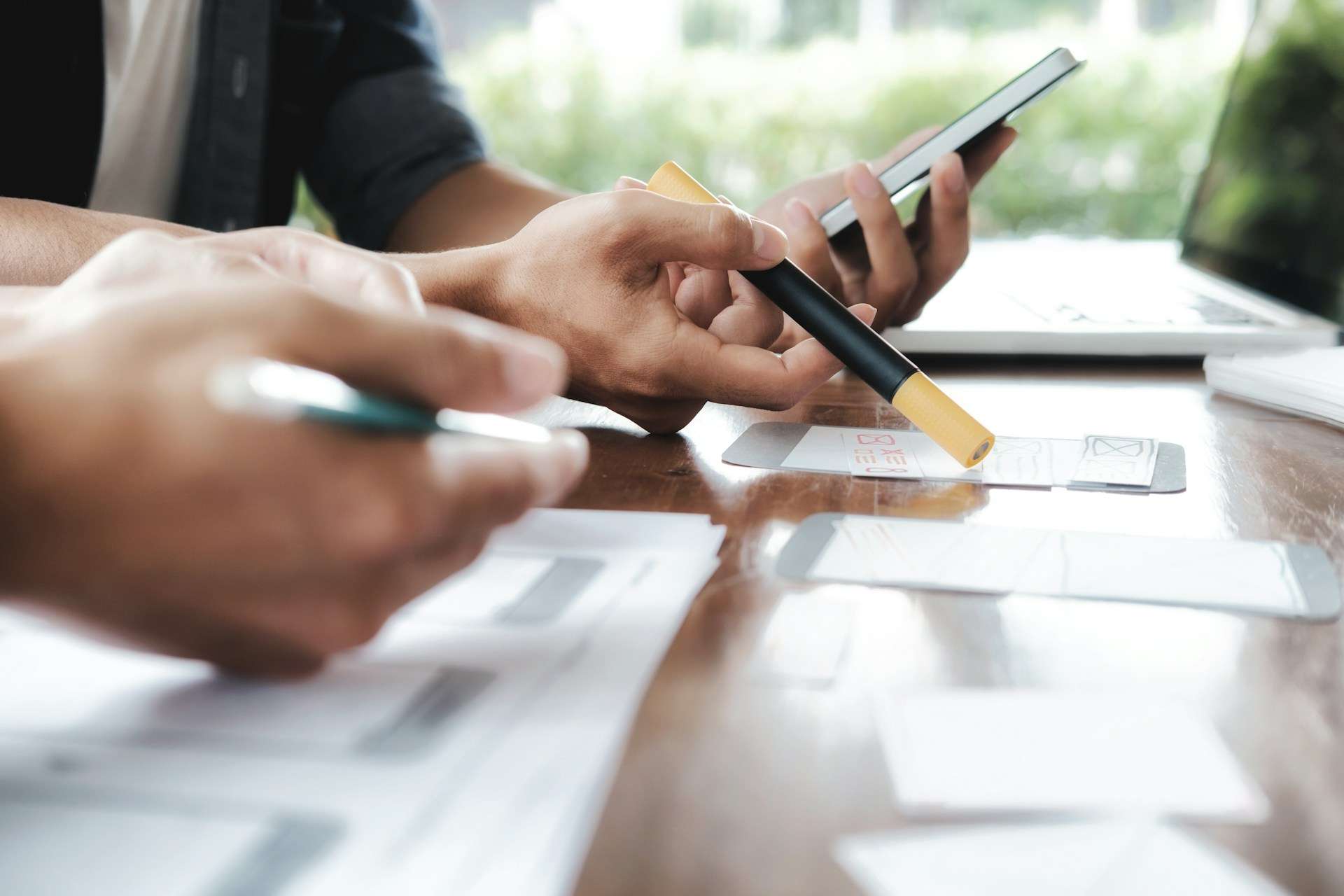 Bulk Logo Items: Maximizing Brand Exposure and Cost Efficiency