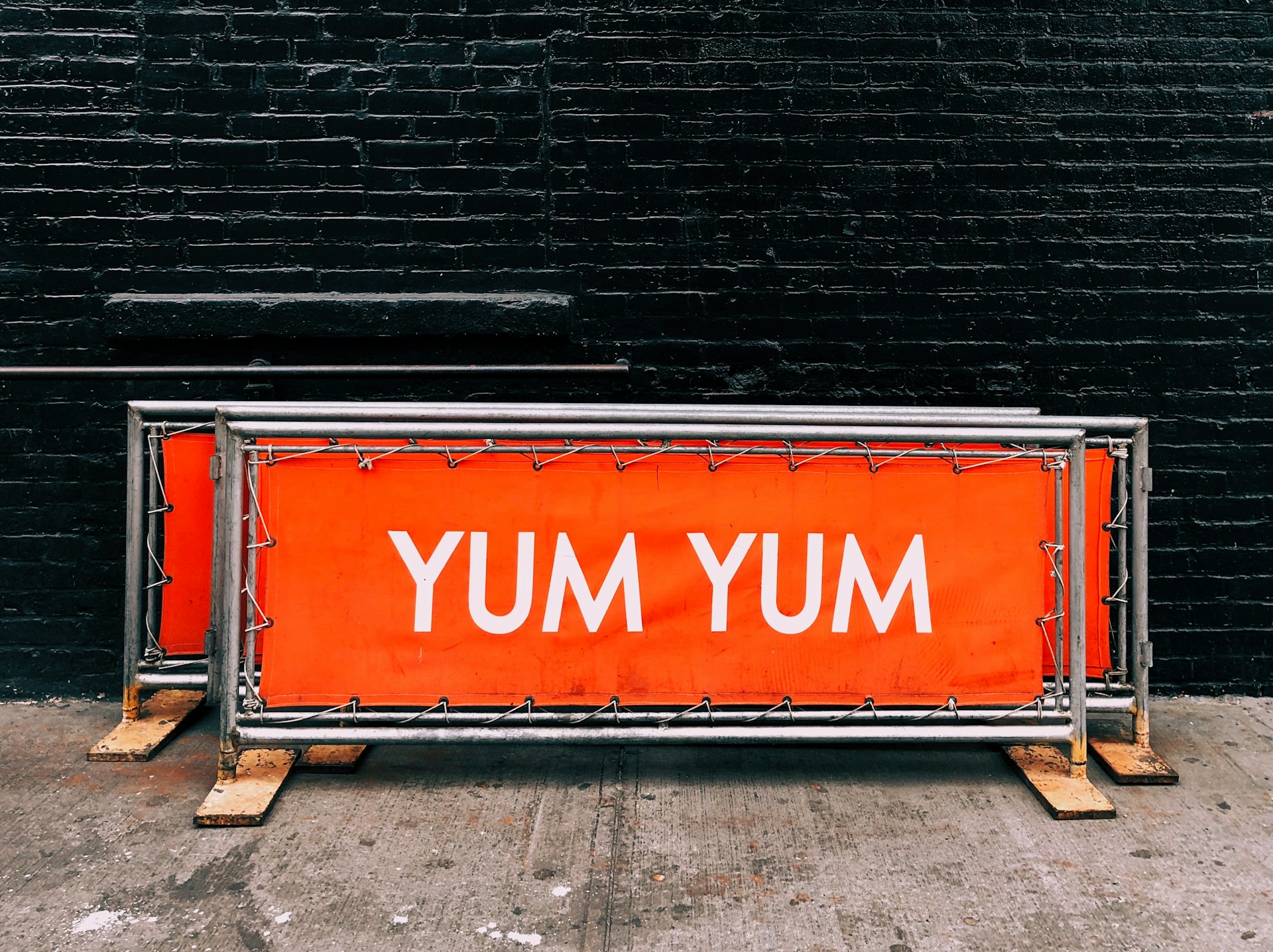 Custom Banner for Trade Show: Essential Tips for Maximum Impact